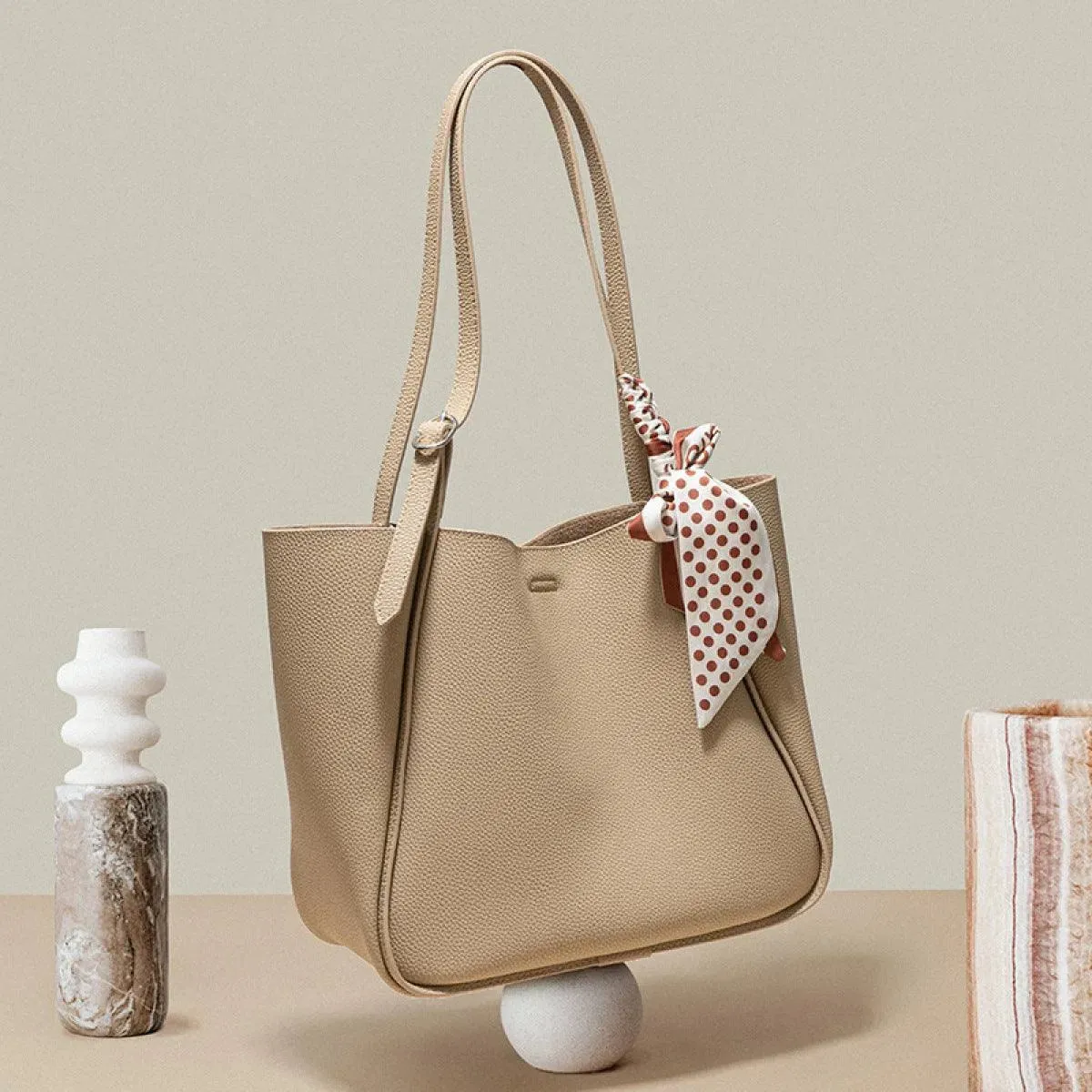 Large Capacity Tote With Double Handle