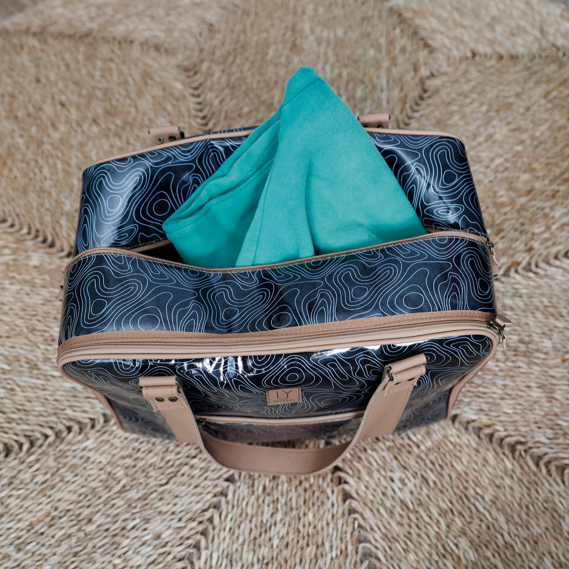 Overnight Bag with Leather handles - Protea Black