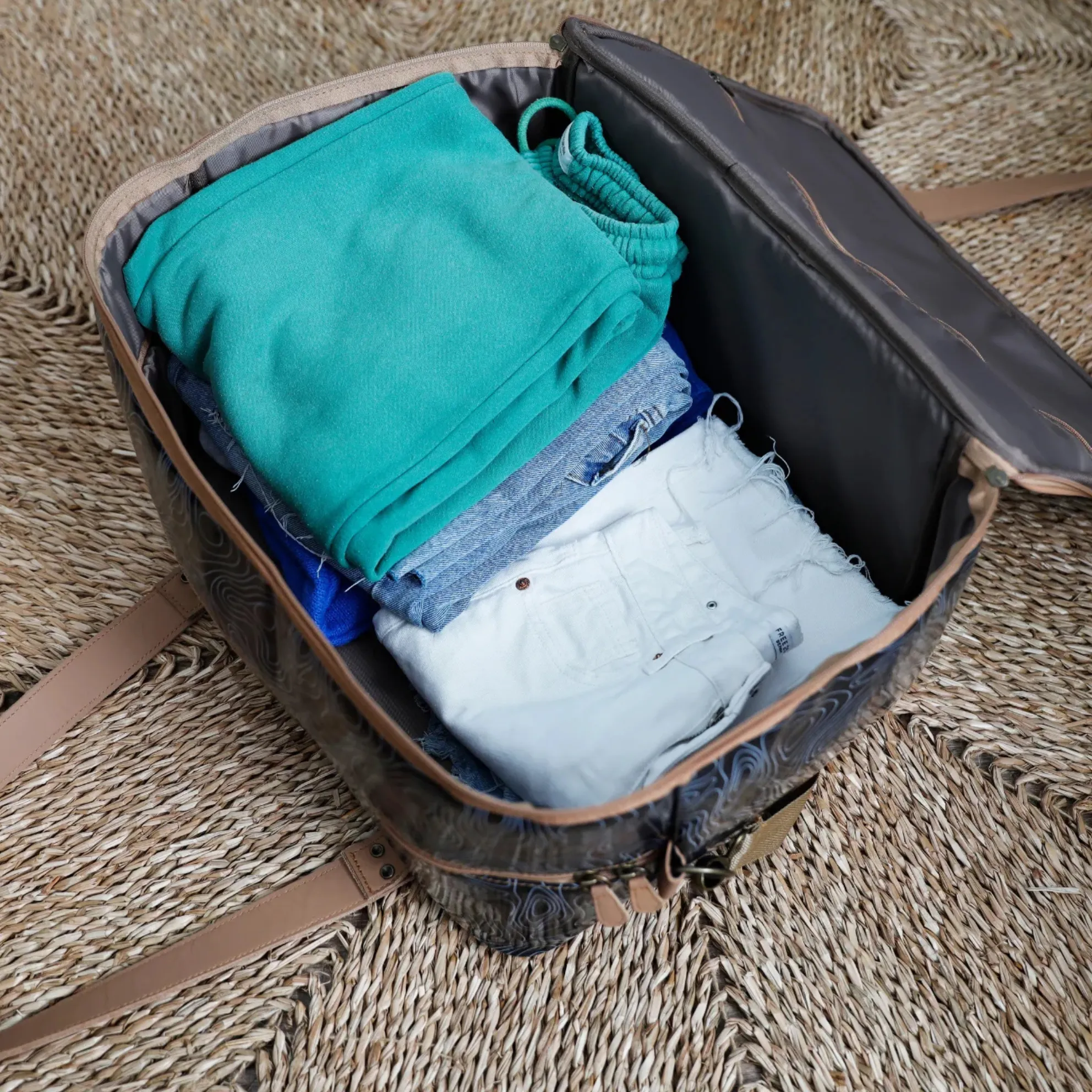 Overnight Bag with Leather handles - Protea Black